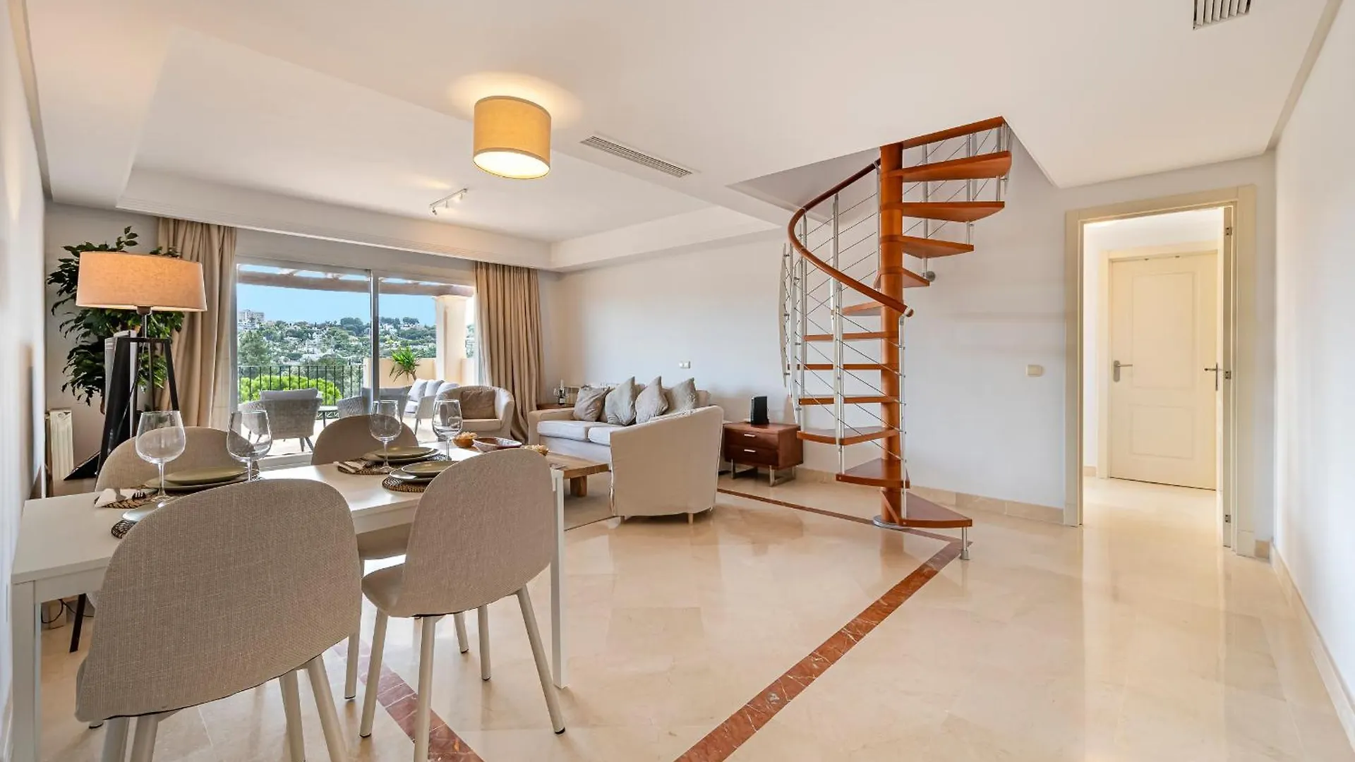 Nueva Andalucia Penthouse Apartment Marbella
