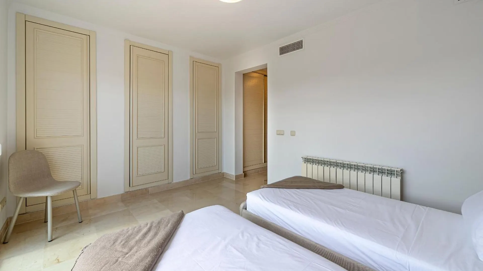 Nueva Andalucia Penthouse Apartment Marbella
